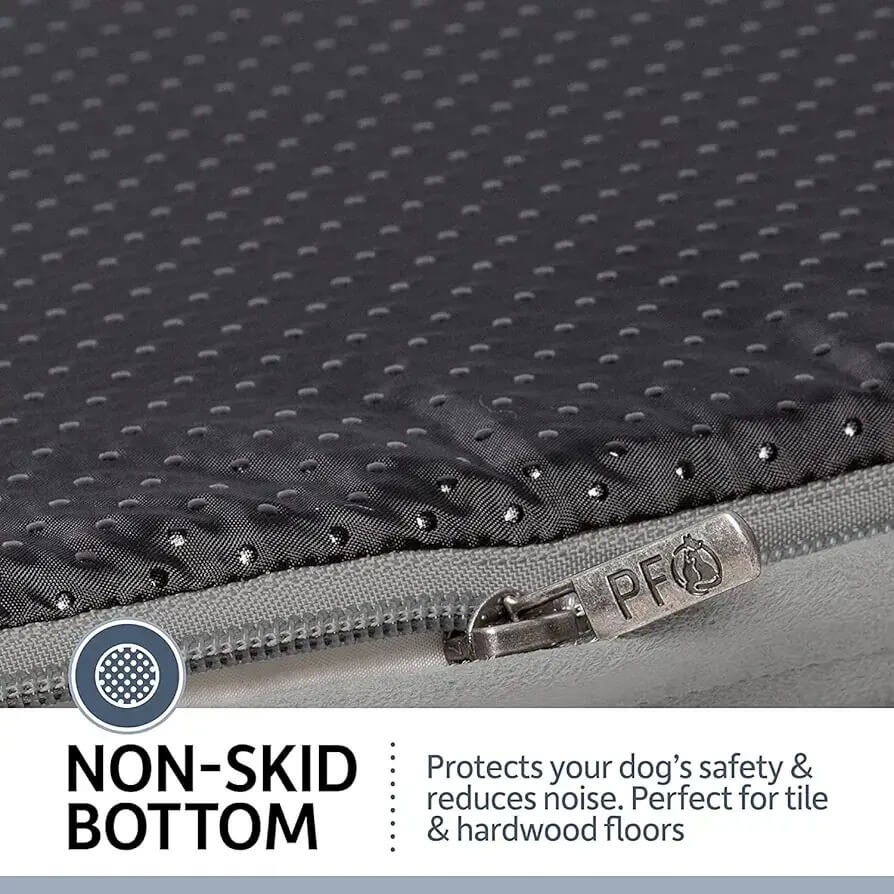 Close-up of removable bolstered cover on PetFusion bed