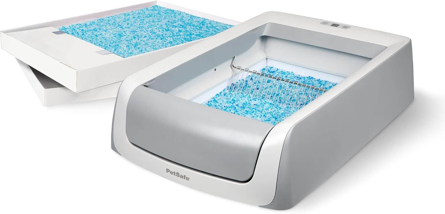 ScoopFree Crystal Pro Litter Box with disposable blue crystal tray