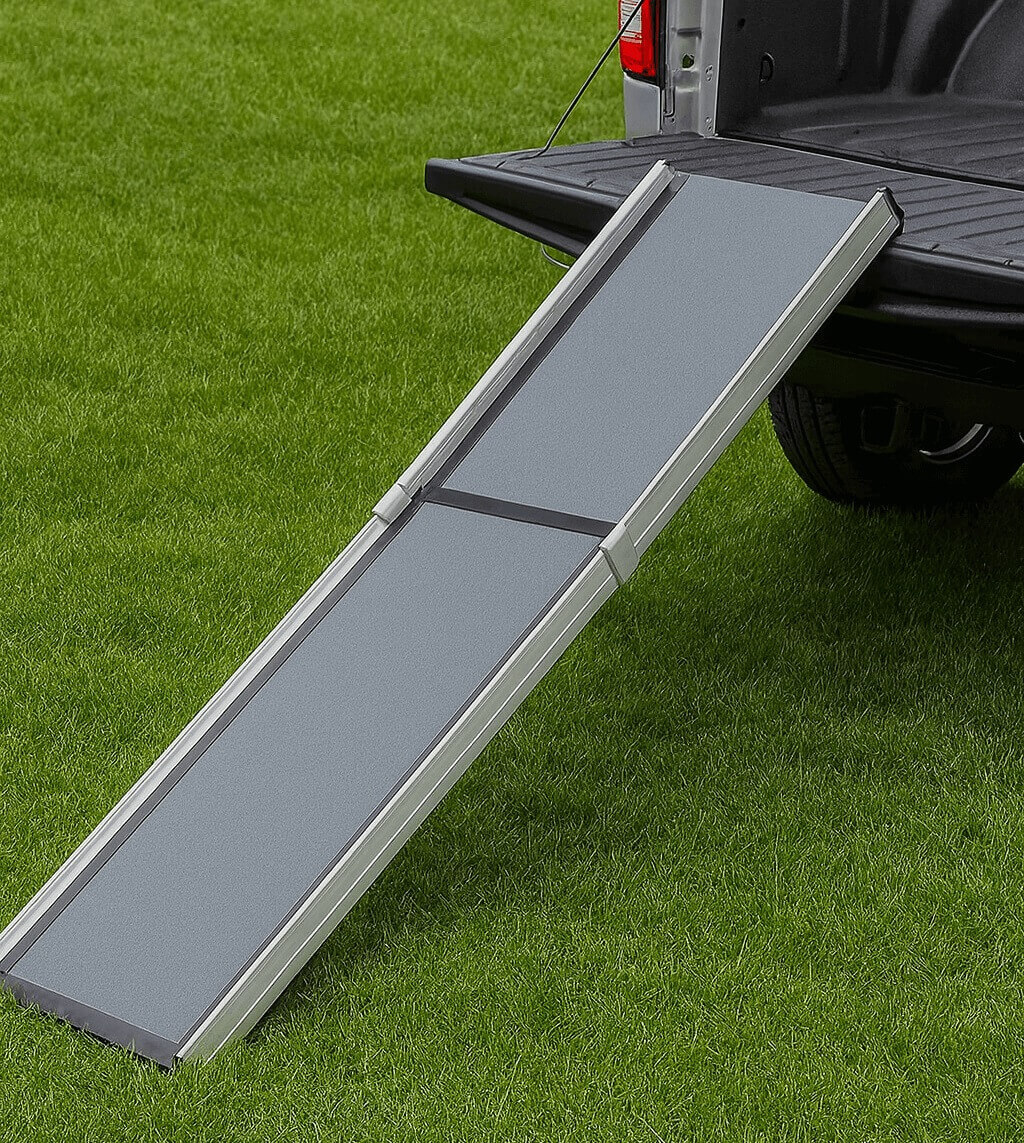 PetSafe Telescoping Dog Ramp – adjustable aluminum ramp for cars, trucks, and SUVs